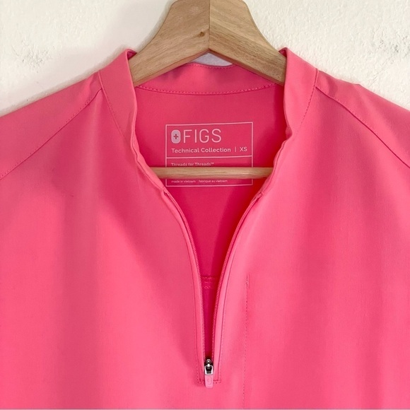 NWT Figs Limited Edition Nata Zip Henley Scrub Top Neon Pink XS - Picture 8 of 16